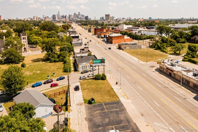 3620 Michigan Avenue, Detroit, MI 48216