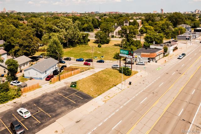 3620 Michigan Avenue, Detroit, MI 48216