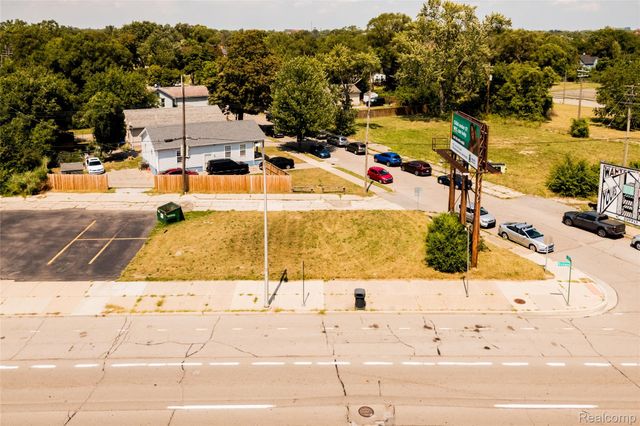 3620 Michigan Avenue, Detroit, MI 48216