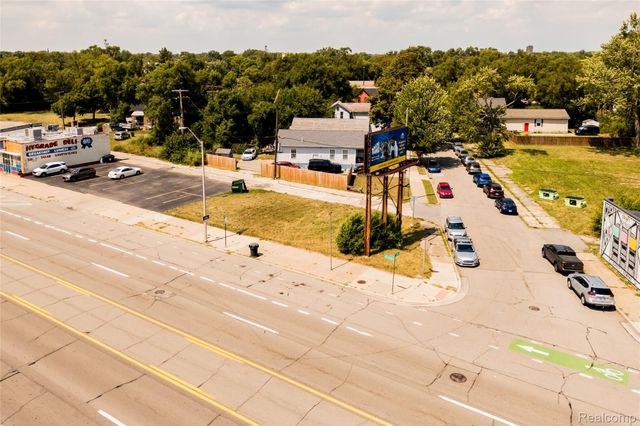 3620 Michigan Avenue, Detroit, MI 48216