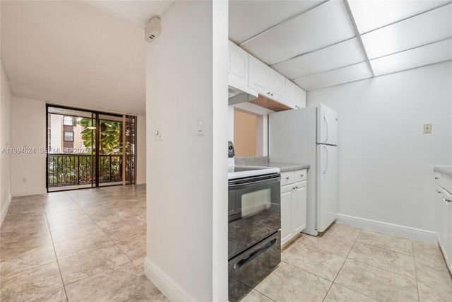 14311 N Kendall Dr 101A, Miami, FL 33186