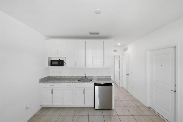 4633 SW Savona Boulevard, Port St. Lucie, FL 34953