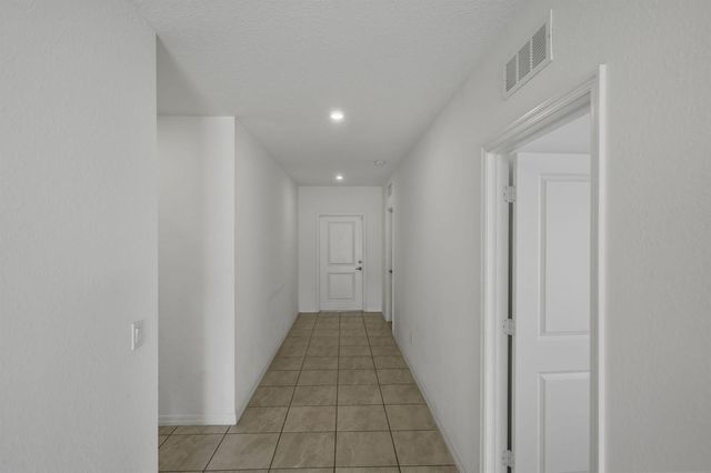 4633 SW Savona Boulevard, Port St. Lucie, FL 34953