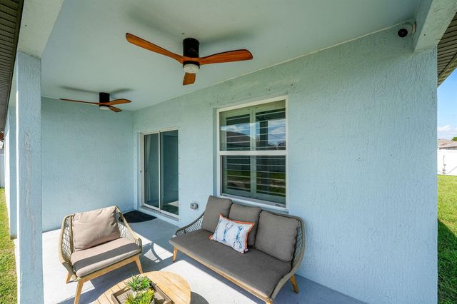 4633 SW Savona Boulevard, Port St. Lucie, FL 34953