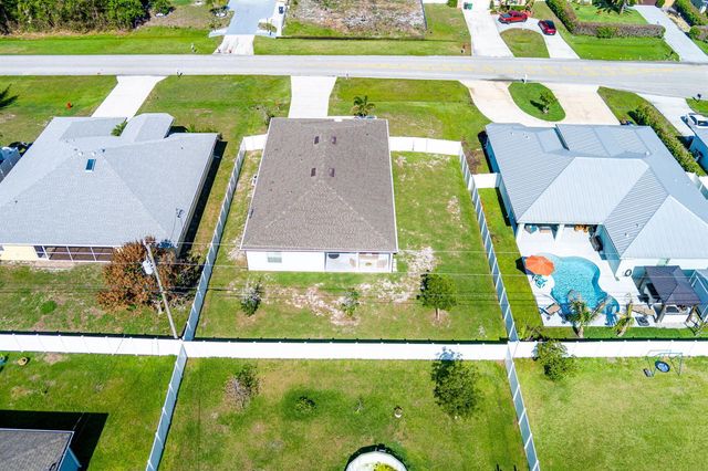 4633 SW Savona Boulevard, Port St. Lucie, FL 34953