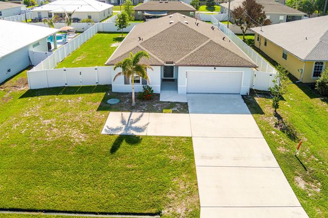 4633 SW Savona Boulevard, Port St. Lucie, FL 34953