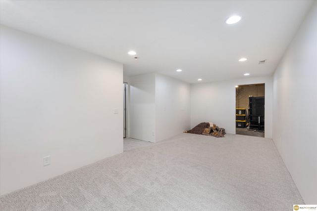 15084 Mormon Circle, Bennington, NE 68007