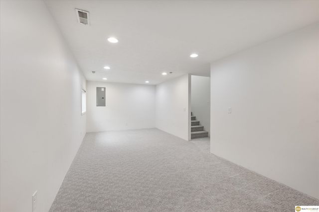 15084 Mormon Circle, Bennington, NE 68007