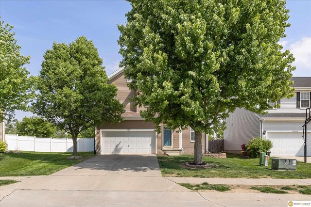 15084 Mormon Circle, Bennington, NE 68007