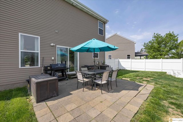 15084 Mormon Circle, Bennington, NE 68007