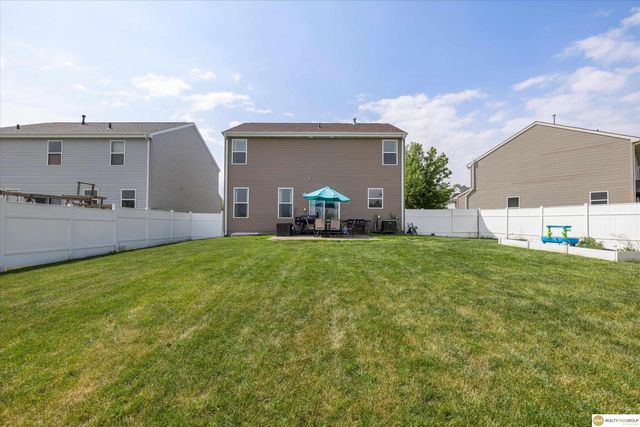 15084 Mormon Circle, Bennington, NE 68007