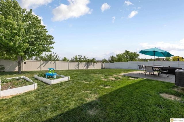 15084 Mormon Circle, Bennington, NE 68007