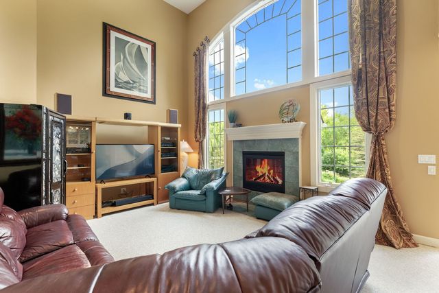 38W590 Barb Hill Drive, St. Charles, IL 60175