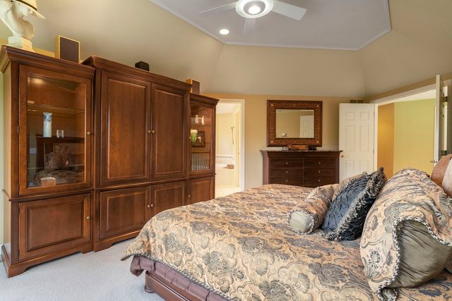 38W590 Barb Hill Drive, St. Charles, IL 60175