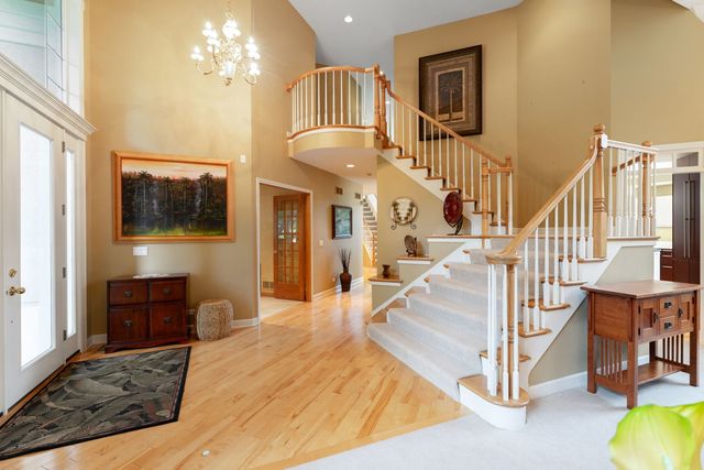 38W590 Barb Hill Drive, St. Charles, IL 60175