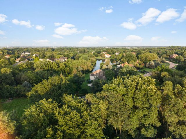 38W590 Barb Hill Drive, St. Charles, IL 60175