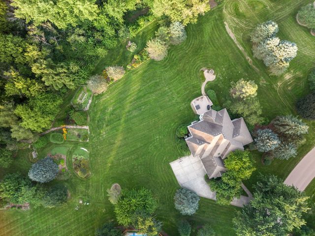 38W590 Barb Hill Drive, St. Charles, IL 60175