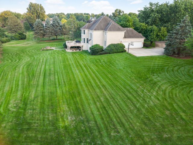38W590 Barb Hill Drive, St. Charles, IL 60175