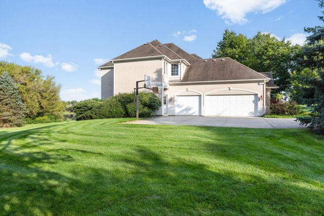 38W590 Barb Hill Drive, St. Charles, IL 60175