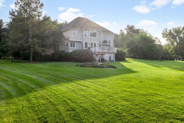 38W590 Barb Hill Drive, St. Charles, IL 60175