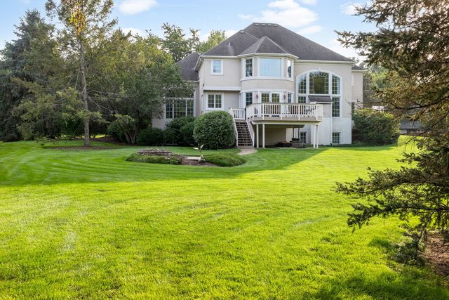 38W590 Barb Hill Drive, St. Charles, IL 60175