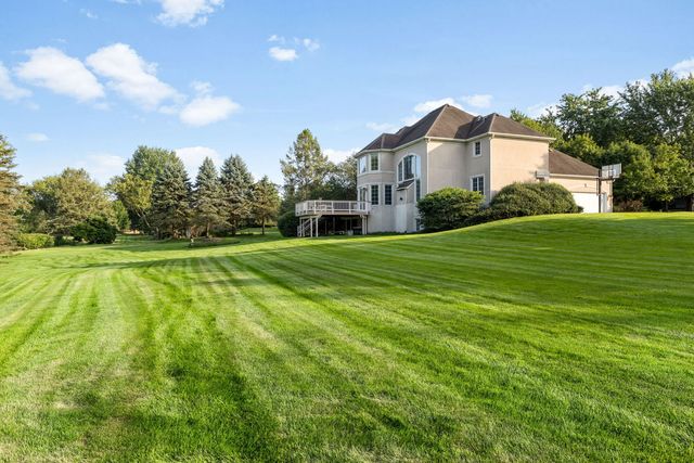 38W590 Barb Hill Drive, St. Charles, IL 60175