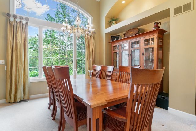 38W590 Barb Hill Drive, St. Charles, IL 60175