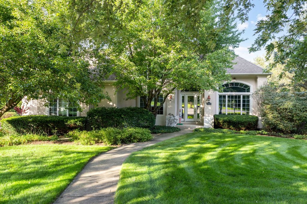 38W590 Barb Hill Drive, St. Charles, IL 60175