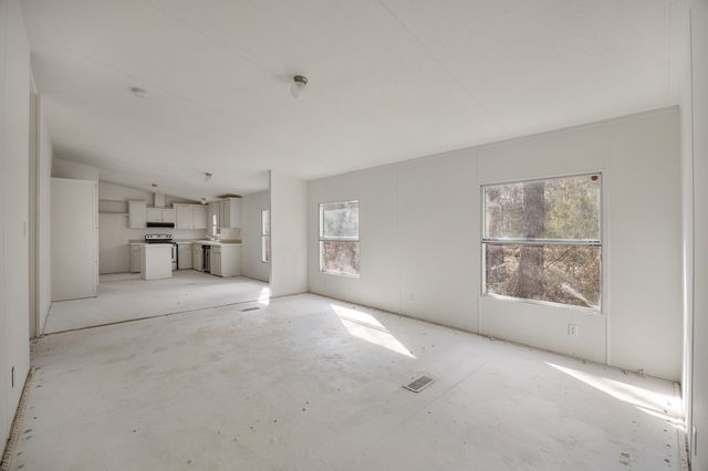 942 Balmorea Drive, Bullard, TX 75757