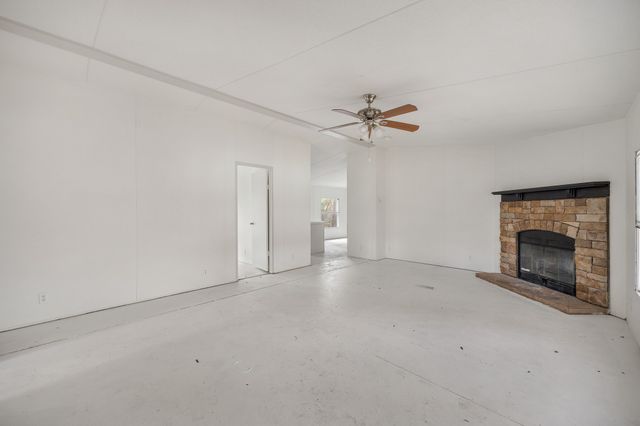 942 Balmorea Drive, Bullard, TX 75757