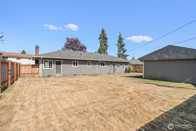 2015 Adams Street, Shelton, WA 98584