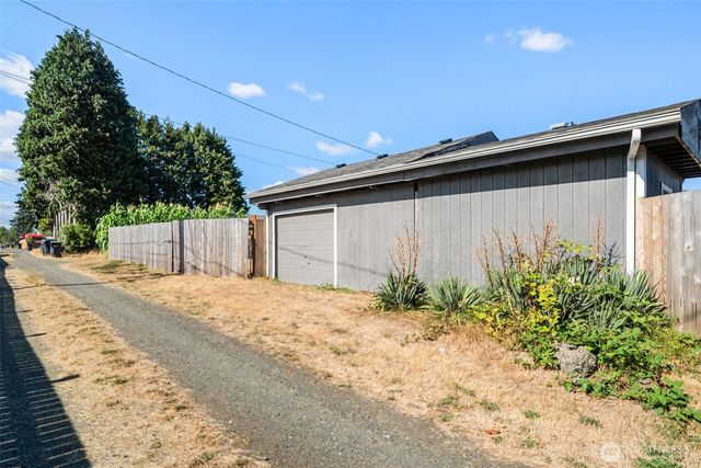 2015 Adams Street, Shelton, WA 98584