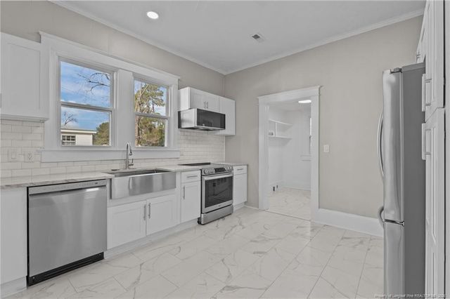 220 Beaman Street, Clinton, NC 28328