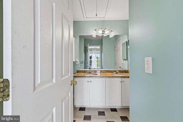 330 MOURNING DOVE DR, Newark, DE 19711