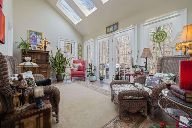 207 Hummingbird Way, Rainbow City, AL 35906