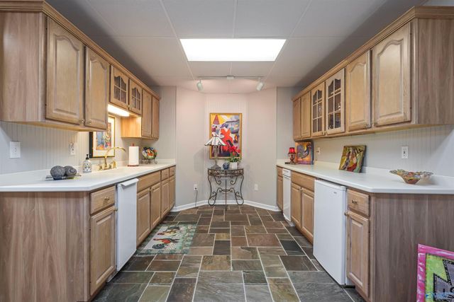 207 Hummingbird Way, Rainbow City, AL 35906