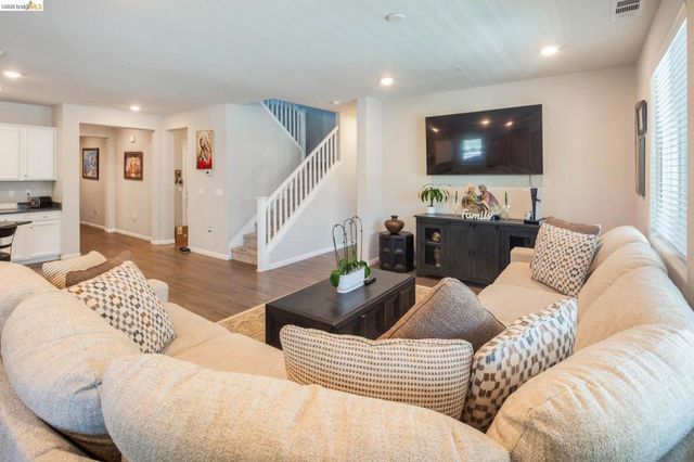 379 Savannah Way, Brentwood, CA 94513