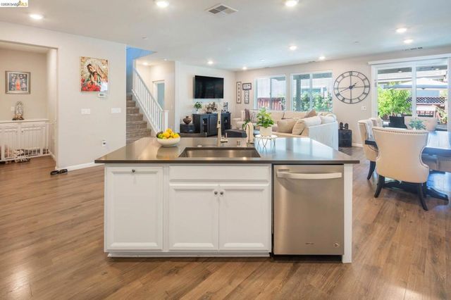 379 Savannah Way, Brentwood, CA 94513