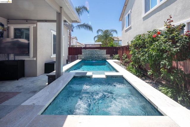 379 Savannah Way, Brentwood, CA 94513