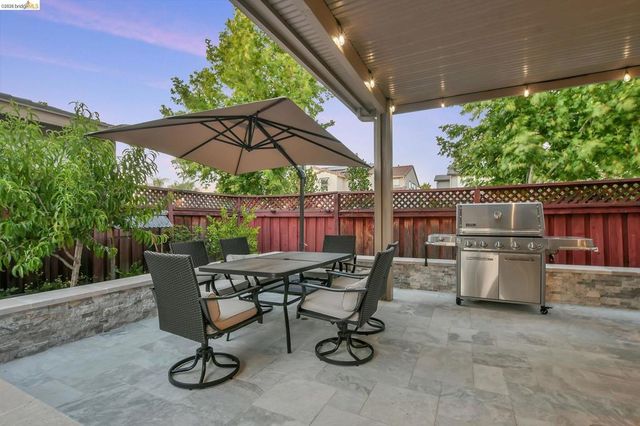379 Savannah Way, Brentwood, CA 94513