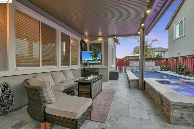 379 Savannah Way, Brentwood, CA 94513