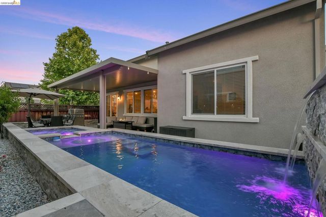 379 Savannah Way, Brentwood, CA 94513