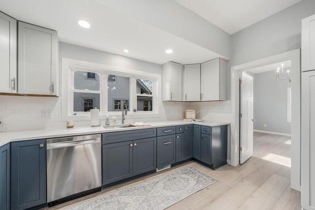 303 S 1ST AVENUE, Winneconne, WI 54986