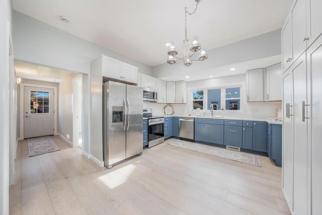 303 S 1ST AVENUE, Winneconne, WI 54986