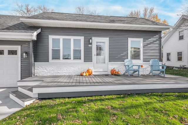 303 S 1ST AVENUE, Winneconne, WI 54986