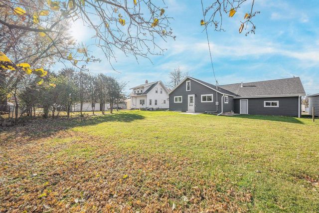 303 S 1ST AVENUE, Winneconne, WI 54986