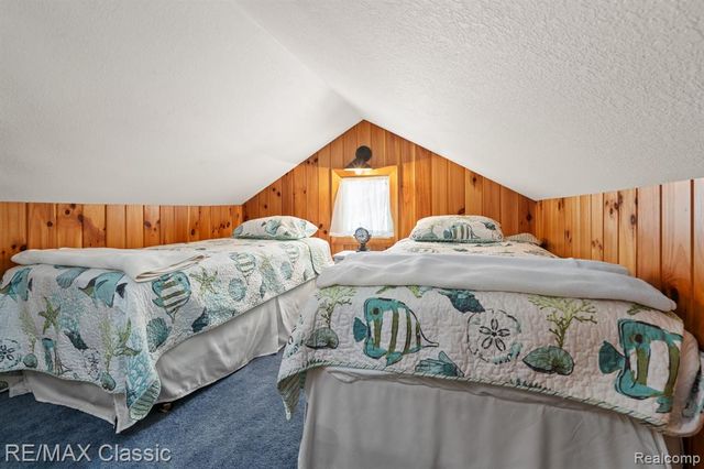 5286 Edgelake Drive, Pinckney, MI 48169