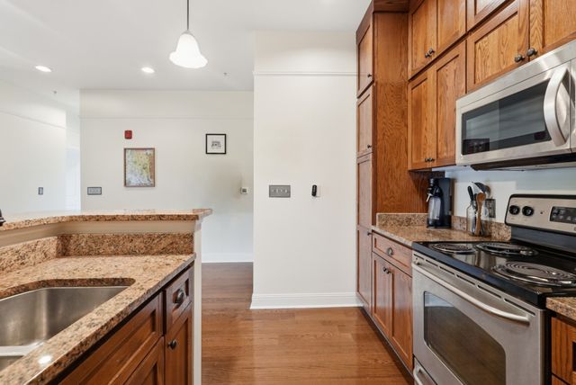 1015 Fatherland St Apt 308, Nashville, TN 37206