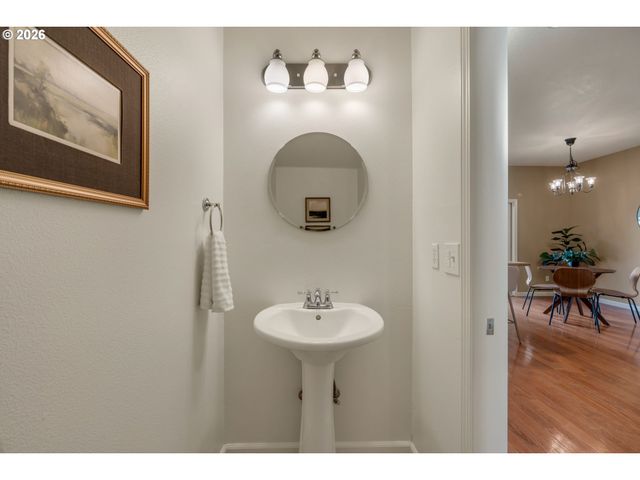 7421 Ne SHALEEN St, Hillsboro, OR 97124