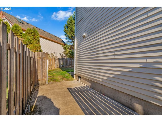 7421 Ne SHALEEN St, Hillsboro, OR 97124